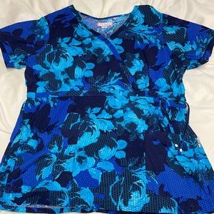 Women’s scrub top